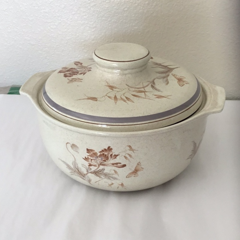 ROYAL ALBERT COVERED  " SUMMER FANTASY" COUNTRY GARDEN‎  COOK POT